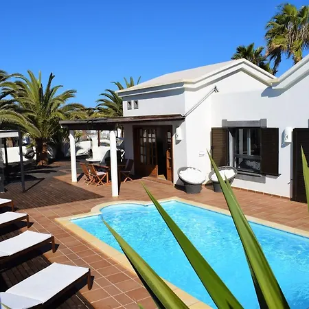 Villa Alai. Privacidad. Piscina Climatizada. Wifi. Tv Cable.