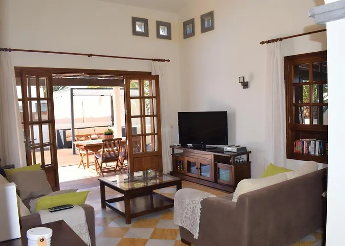 Villa Alai Piscina Climatizada Privada Y Pergola Chill Out Playa Blanca